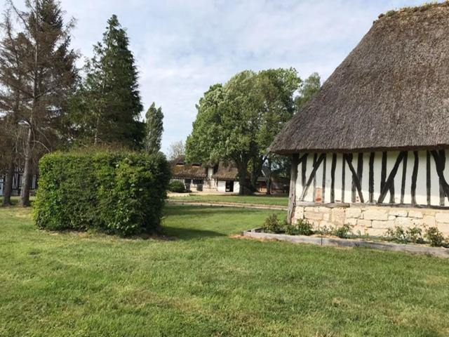 La Gloriette Gite Situe Dans La Propriete Dun Magnifique Manoir Vatteville Zewnętrze zdjęcie